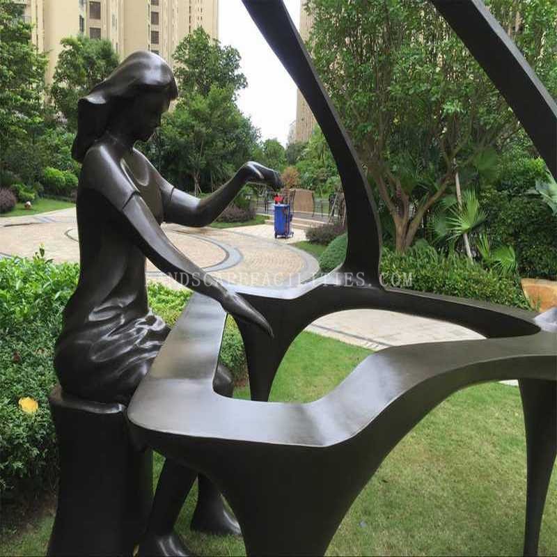 How do you restore the finish of a stainless steel sculpture?(pic1)